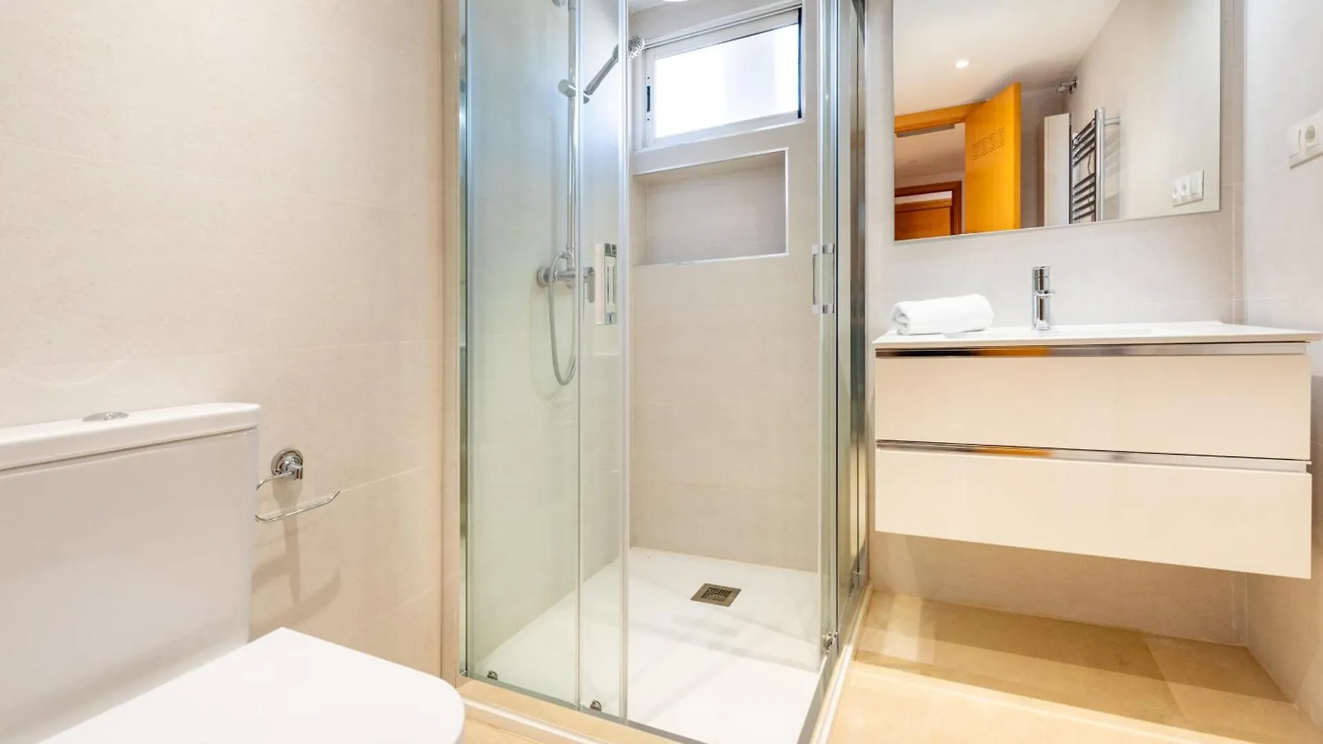 Carihuela II - 2 Bedroom Sea View Apartment Near The Beach توريمولينوس