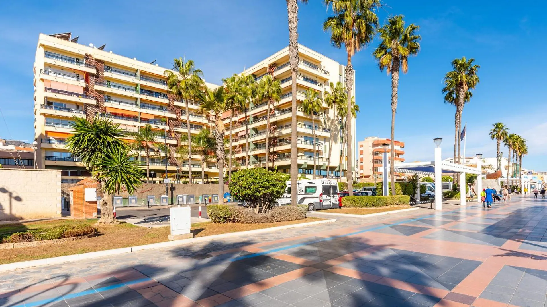 Carihuela II - 2 Bedroom Sea View Apartment Near The Beach Torremolinos