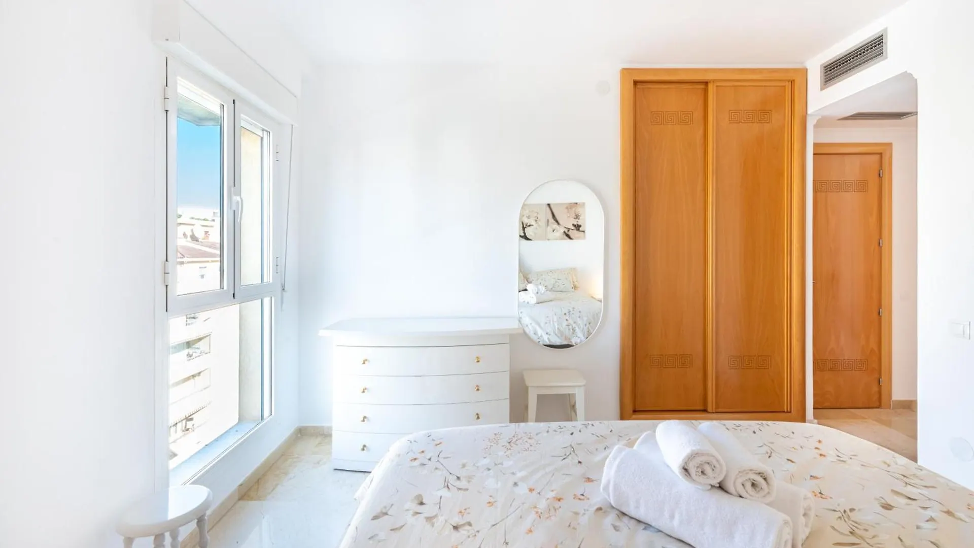 Carihuela II - 2 Bedroom Sea View Apartment Near The Beach Torremolinos Spain