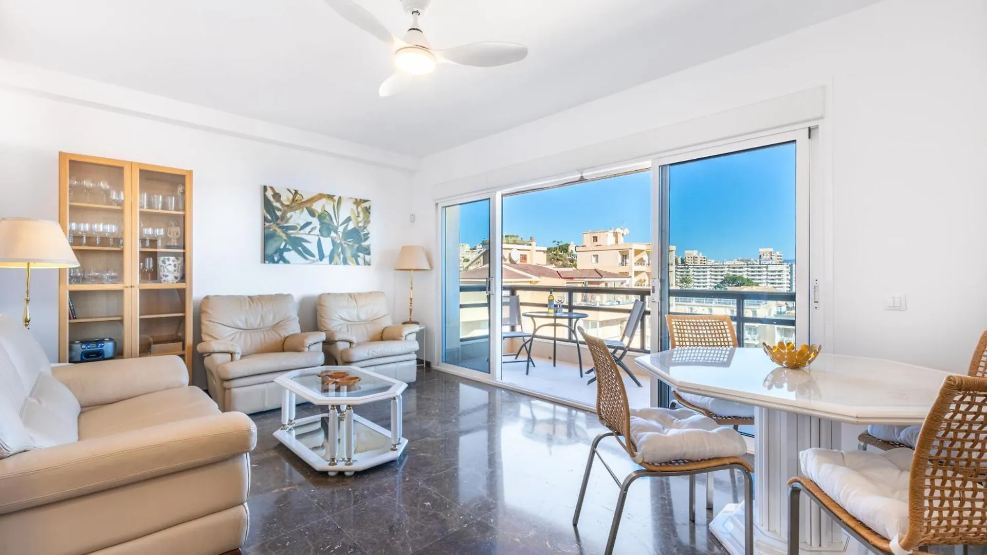 Carihuela II - 2 Bedroom Sea View Apartment Near The Beach Torremolinos